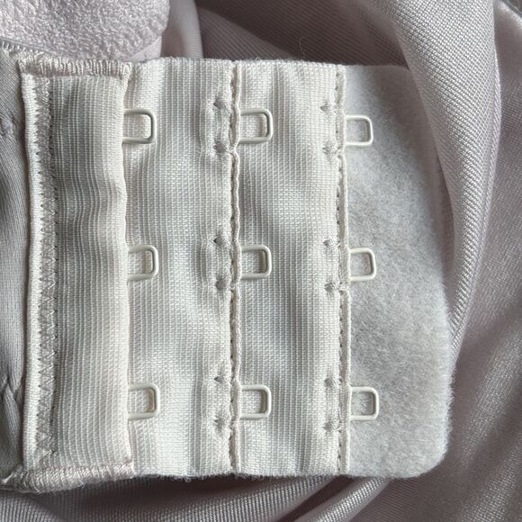 Olga Full Coverage Balconette Bra Pink Satin With Bow Detail Size 40DD - Picture 6 of 7